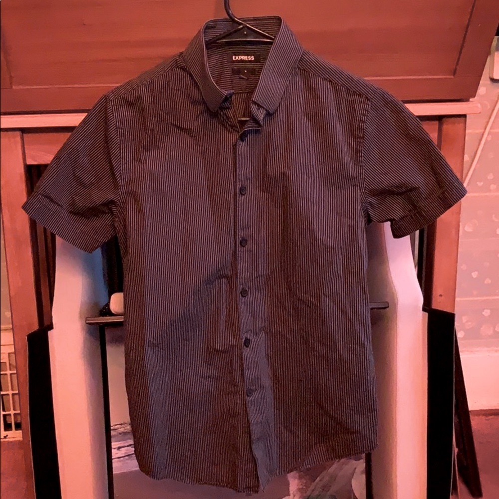 Express Men’s XS SlimFit Short Sleeved Dress Shirt